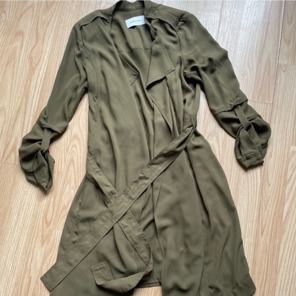 Aritzia Babaton Quincey Flowy Trench Jacket sz S - Picture 2 of 7